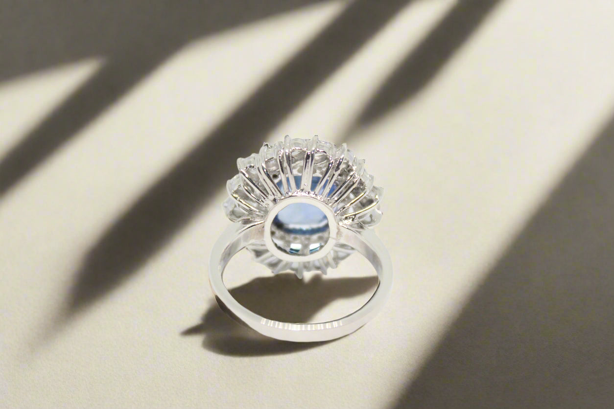 925 Sterling Silver with a 3.08 Carat Natural Ceylon Blue sapphire