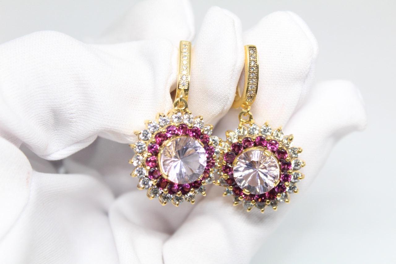 Sterling Silver (Gold Plated) Jewellery set with natural amethyst and surrounded by dazzling garnets