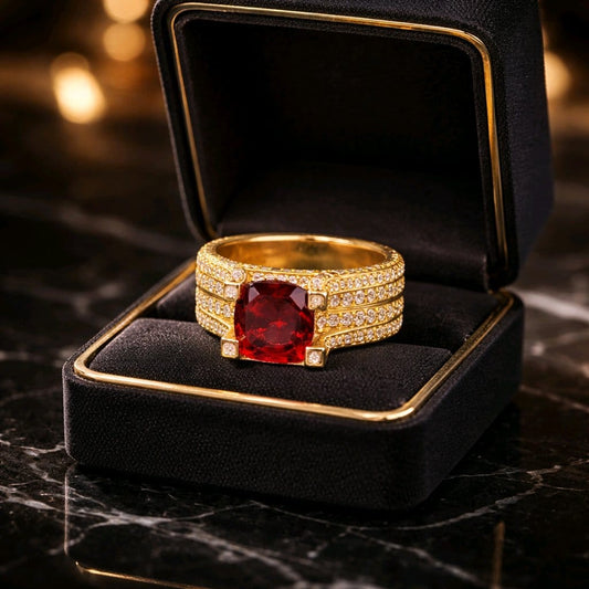 925 Sterling Silver Ring (Gold Plated) with a Natural Garnet