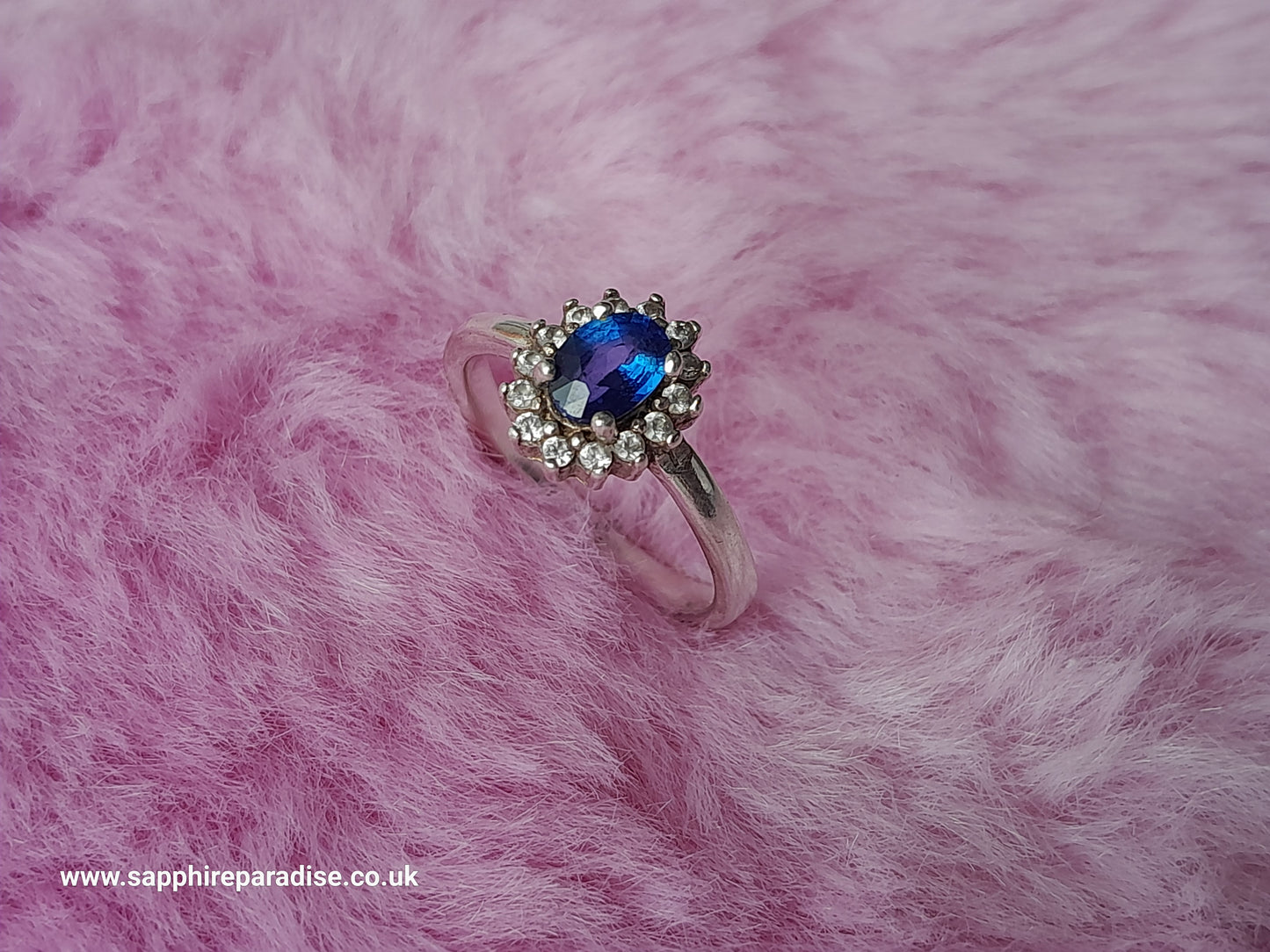 Natural Ceylon Blue Sapphire 925 Silver ladies' Ring (Certified)