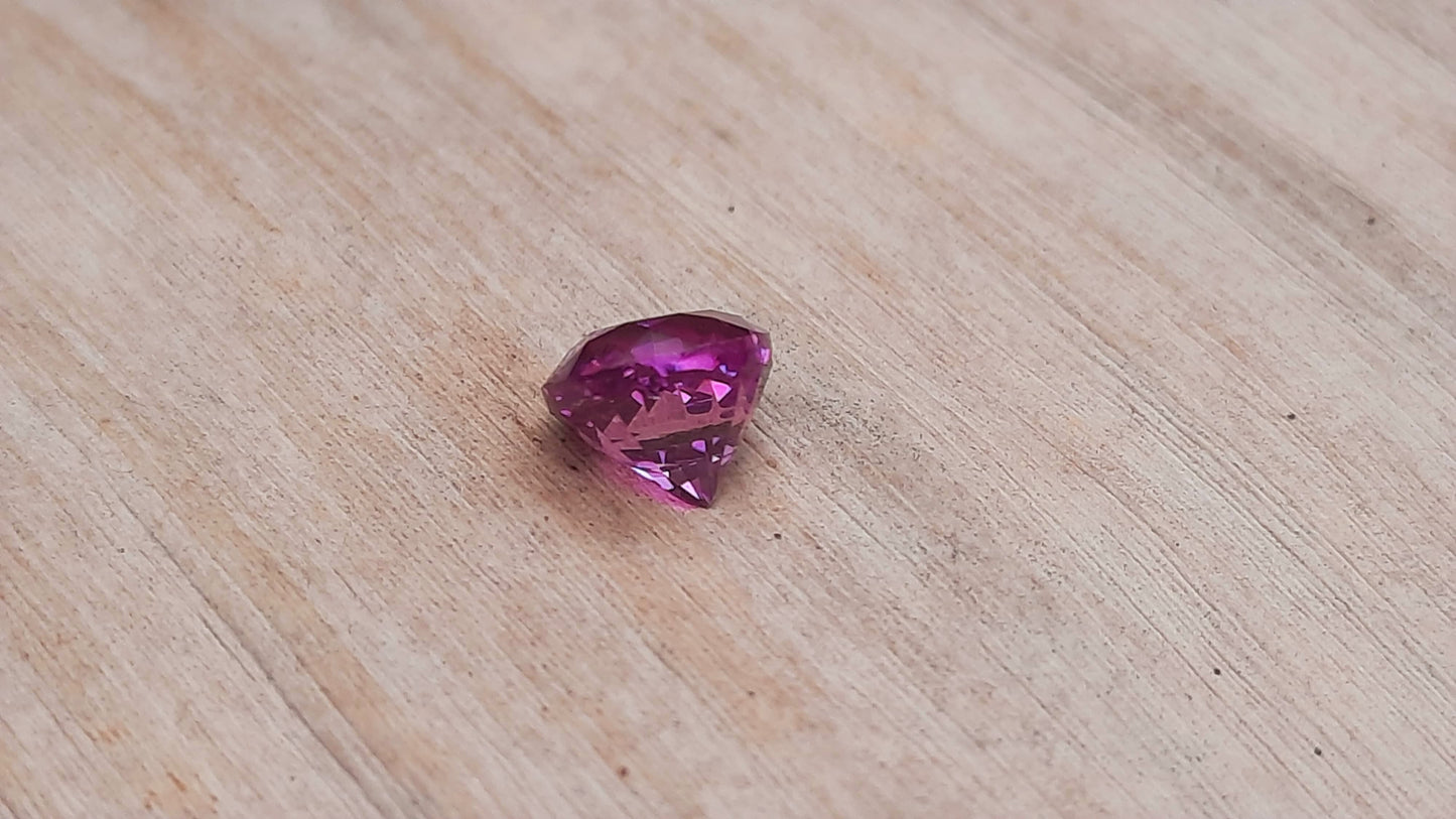 Natural Pink Sapphire - 0.40 carats (Certified)