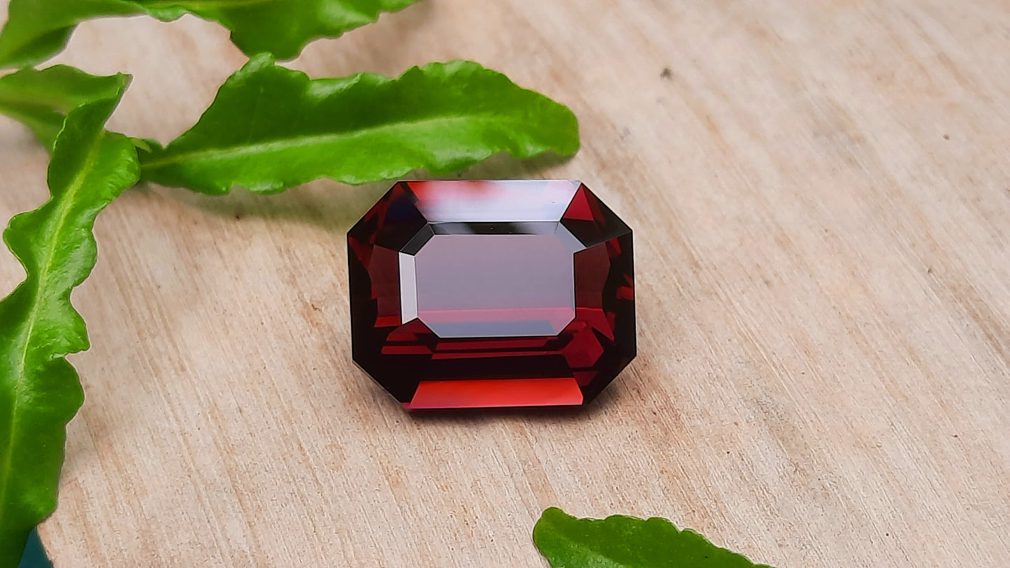 Natural Ceylon Spinel (Red) - 7.10 Carats (Certified)