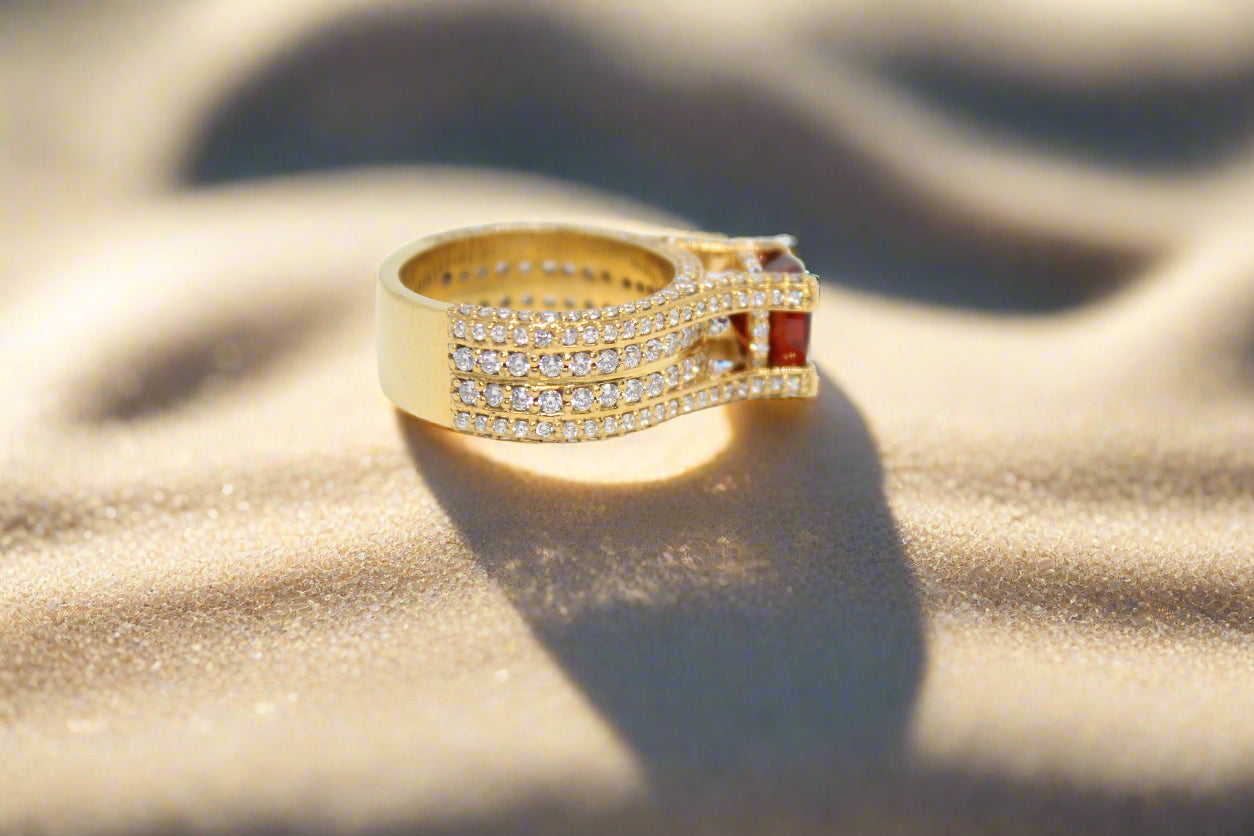 925 Sterling Silver Ring (Gold Plated) with a Natural Garnet