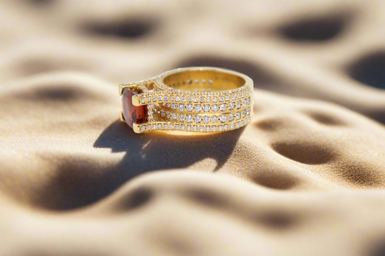 925 Sterling Silver Ring (Gold Plated) with a Natural Garnet