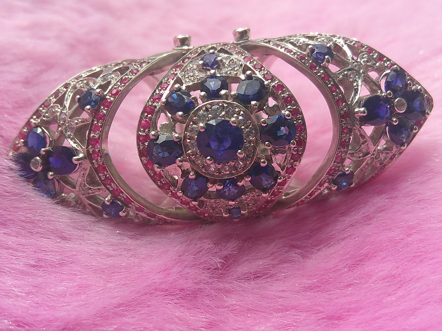 Handmade 925 Silver Ladies' Ring with natural Ceylon Blue and Pink Sapphires (Certified)